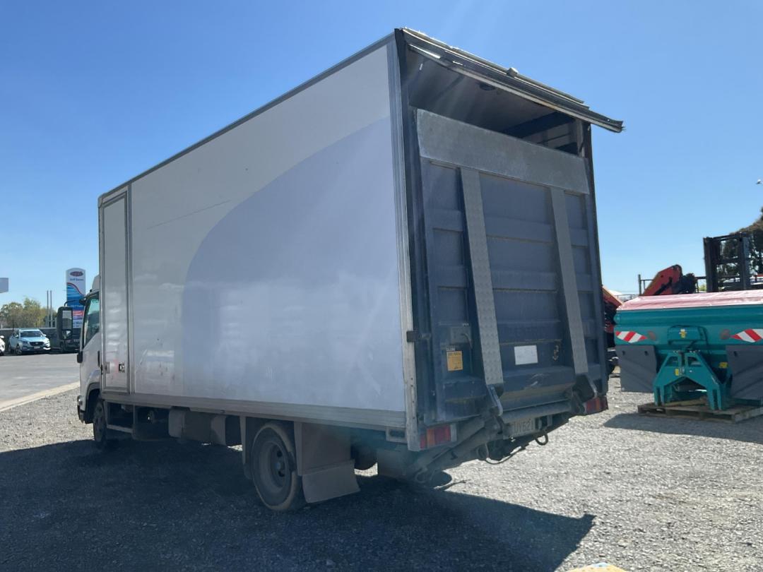 Photo '6' of Isuzu F Series Box Body