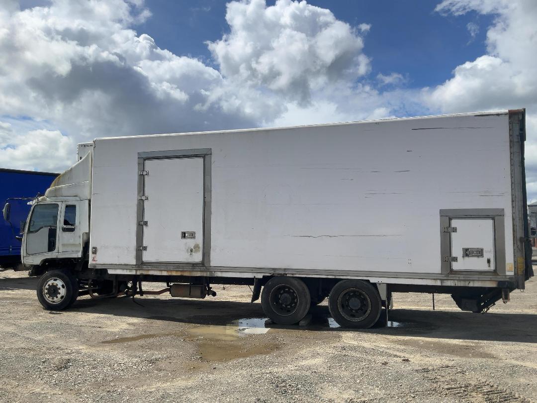 Photo '7' of Isuzu FVZ 1400 Chiller