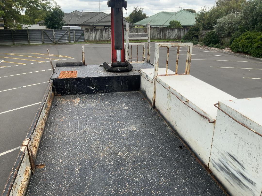 Photo '30' of Isuzu FVZ 1400 Flat Deck Crane