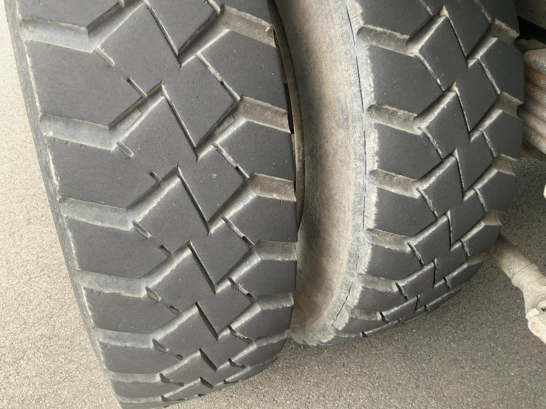 Photo '42' of Isuzu FVZ 1400 Flat Deck Crane