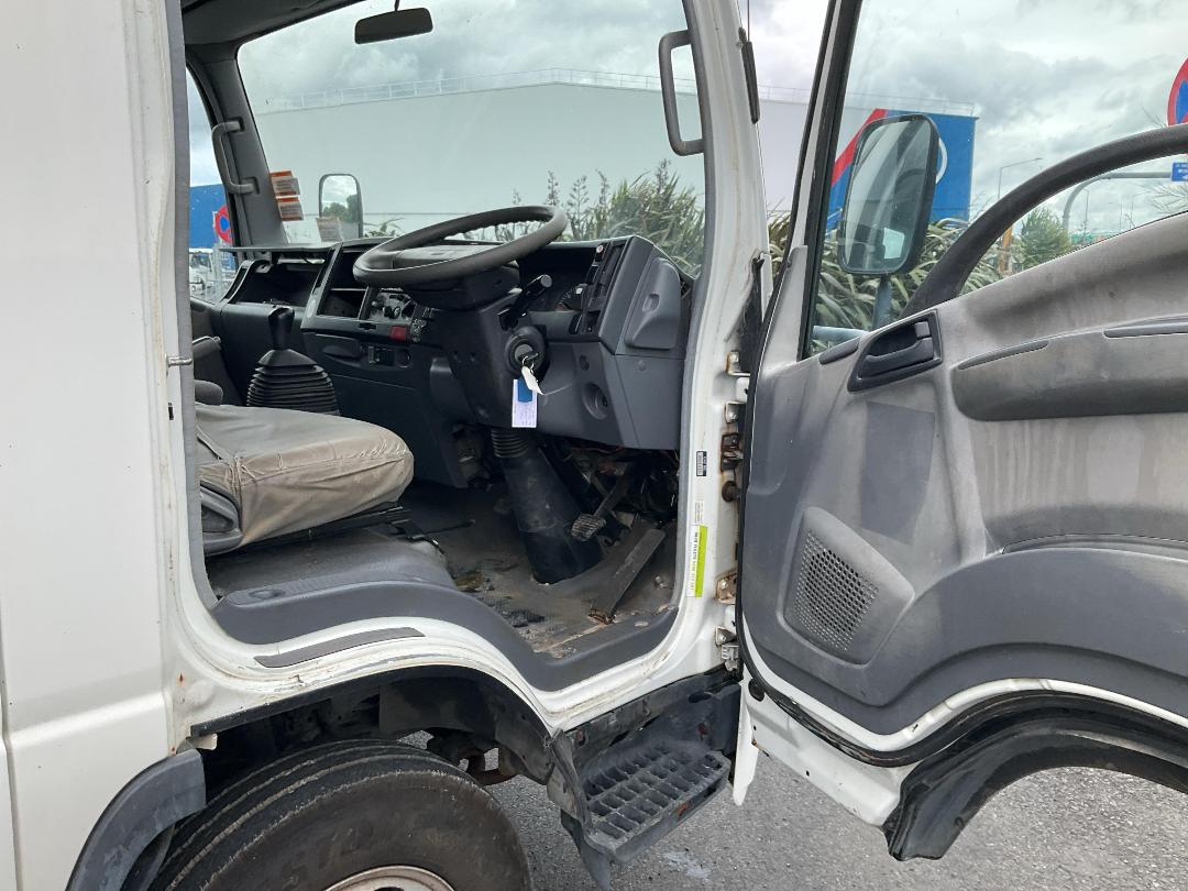 Photo '13' of Isuzu N Series NNR250C Double Cab - Flat Deck