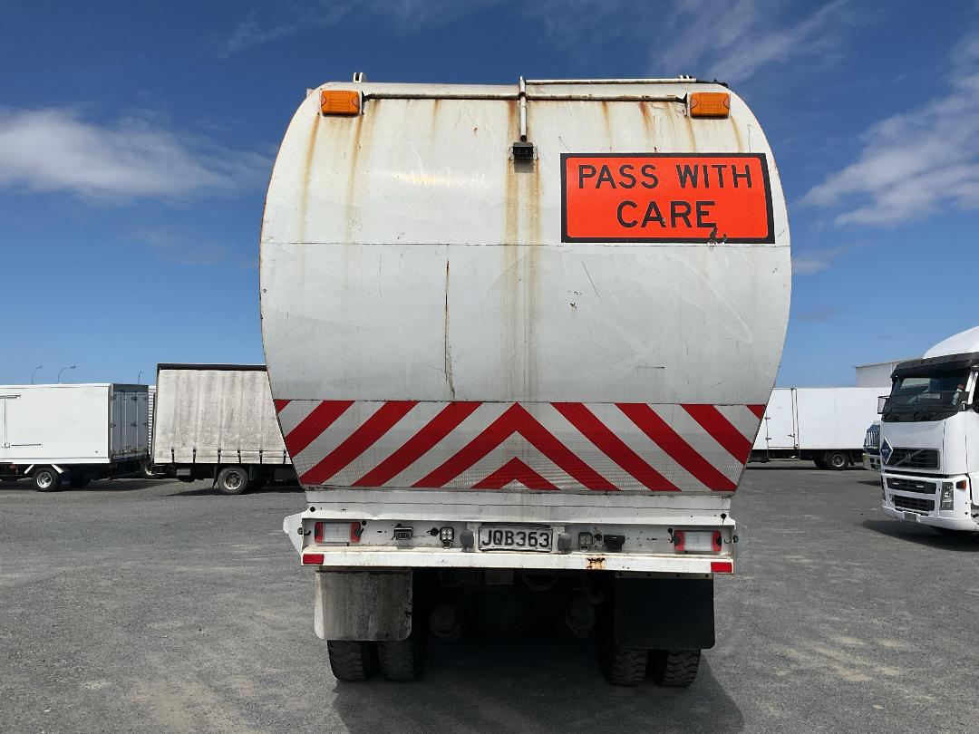 Photo '5' of Iveco ACCO 2350 6X4 Rubbish Compactor Photo '5' of Iveco ACCO 2350 6X4 Rubbish Compactor