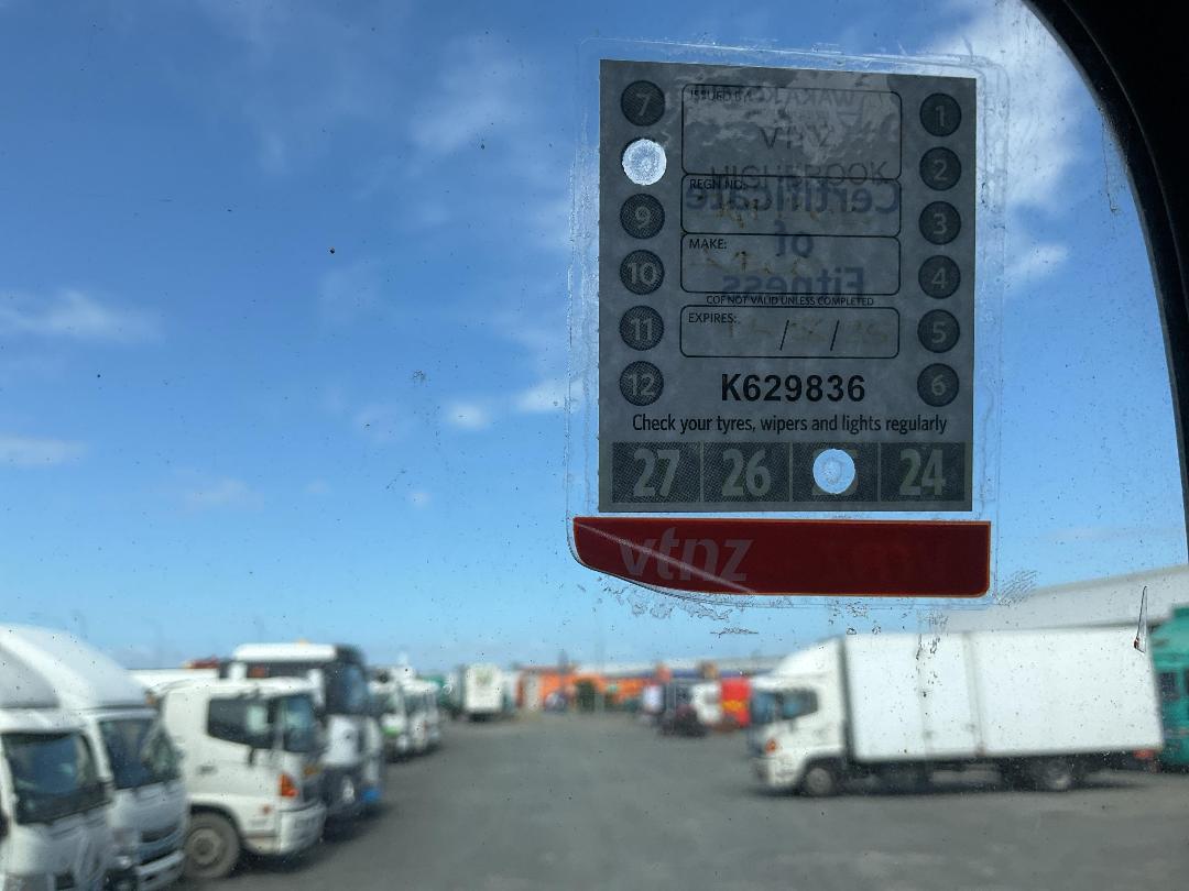 Photo '40' of Iveco ACCO 2350 6X4 Rubbish Compactor Photo '40' of Iveco ACCO 2350 6X4 Rubbish Compactor