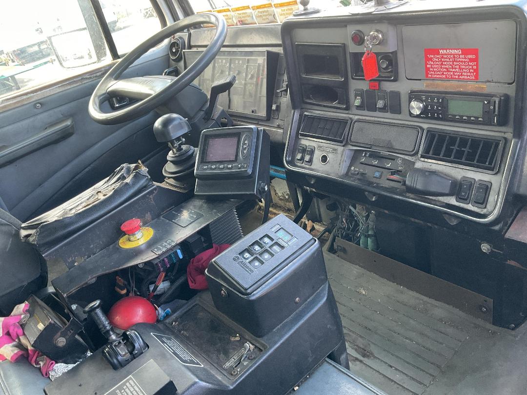 Photo '19' of Iveco ACCO 2350 6X4 Rubbish Compactor Photo '19' of Iveco ACCO 2350 6X4 Rubbish Compactor