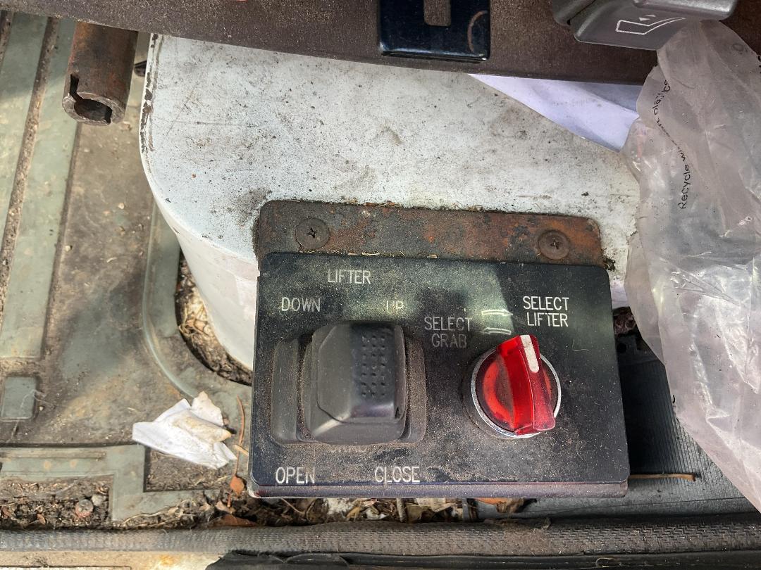 Photo '13' of Iveco ACCO 2350 6X4 Rubbish Compactor Photo '13' of Iveco ACCO 2350 6X4 Rubbish Compactor