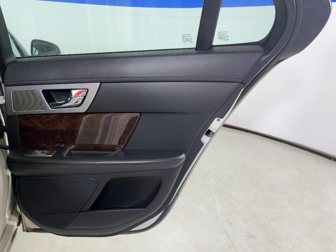 Photo '19' of Jaguar XF Photo '19' of Jaguar XF