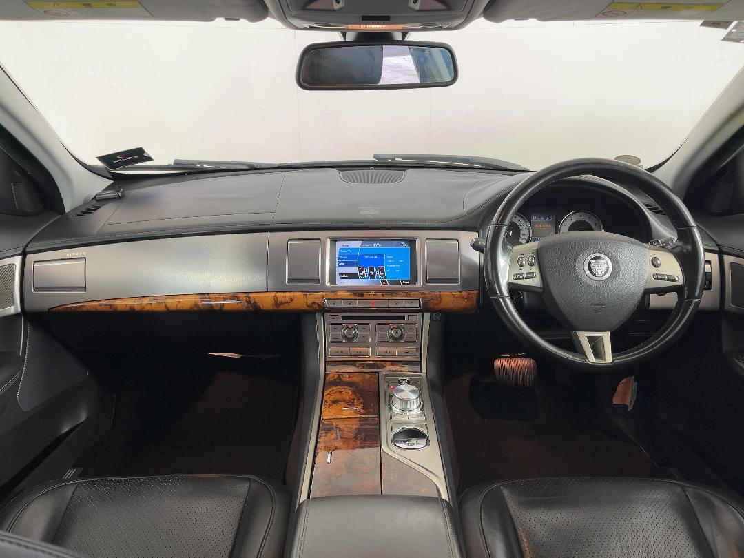 Photo '17' of Jaguar XF Photo '17' of Jaguar XF