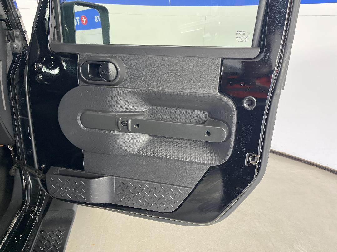 Photo '15' of Jeep Wrangler Photo '15' of Jeep Wrangler