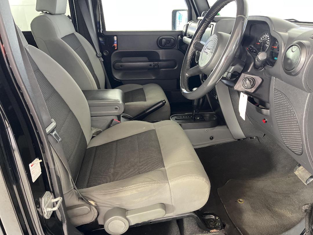 Photo '16' of Jeep Wrangler Photo '16' of Jeep Wrangler