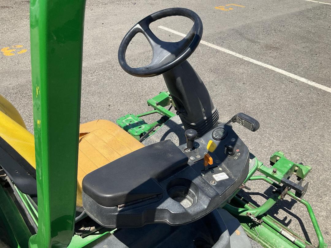 Photo '4' of John Deere 2500B Mower