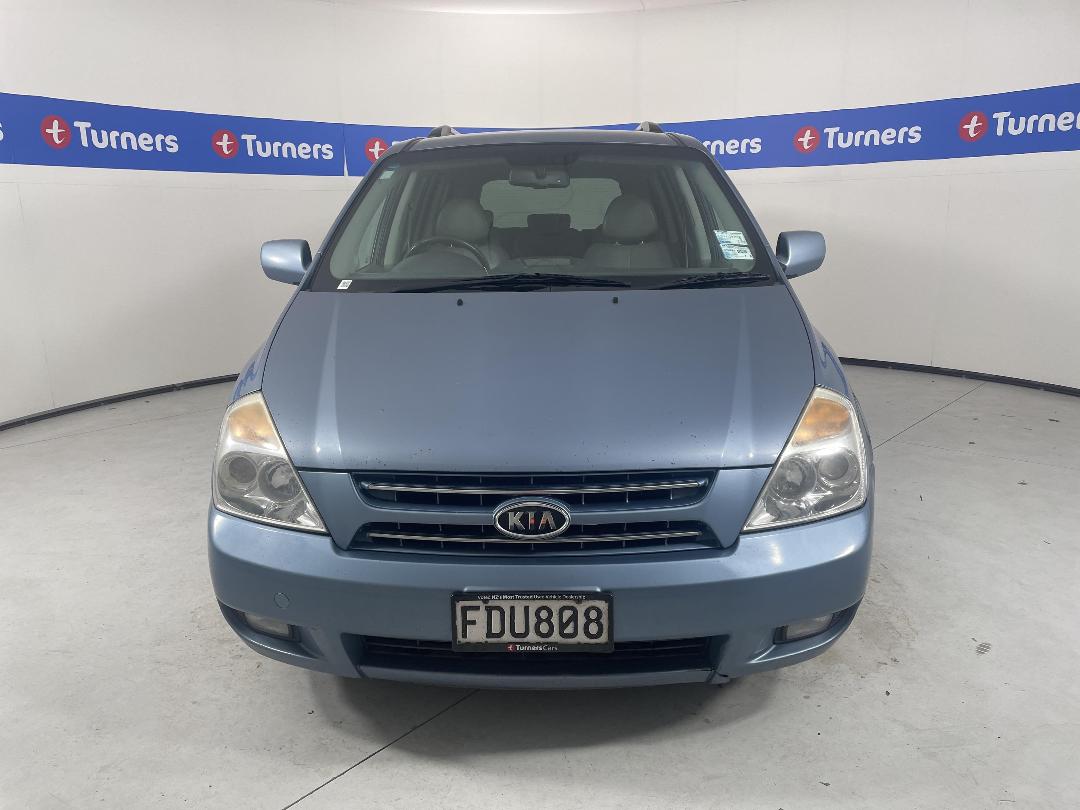 Photo '2' of KIA Carnival