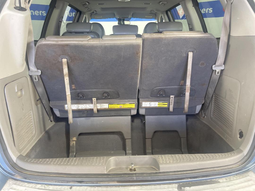 Photo '14' of KIA Carnival