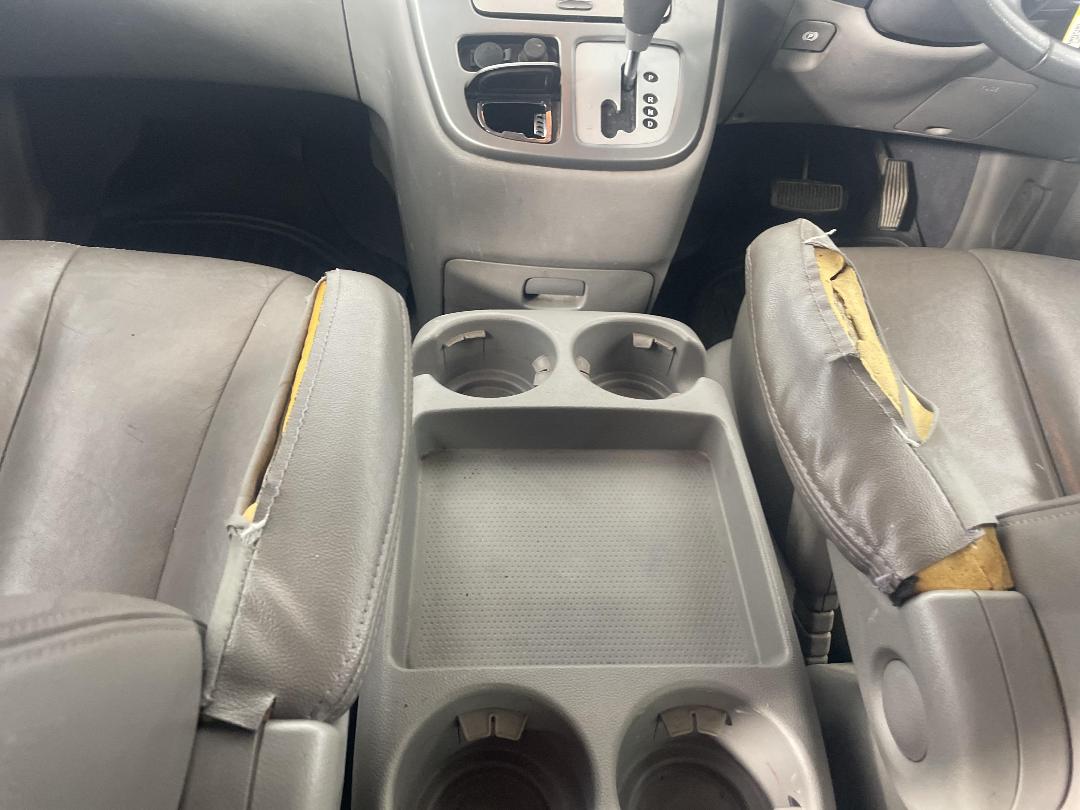 Photo '18' of KIA Carnival