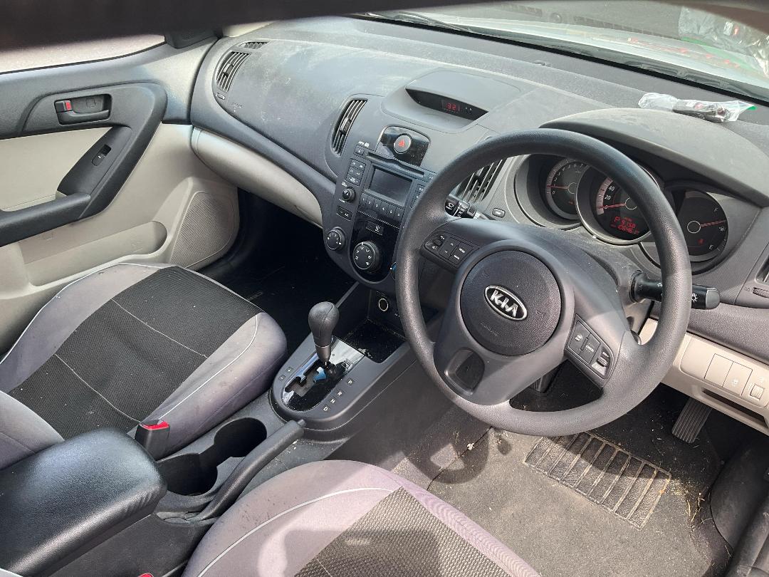 Photo '10' of KIA Cerato LX Photo '10' of KIA Cerato LX