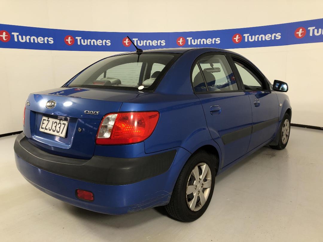 Photo '7' of KIA RIO Photo '7' of KIA RIO