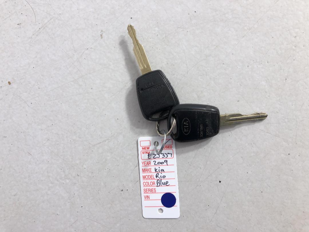 Photo '22' of KIA RIO Photo '22' of KIA RIO