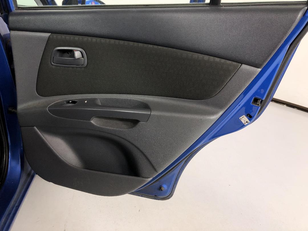 Photo '19' of KIA RIO Photo '19' of KIA RIO