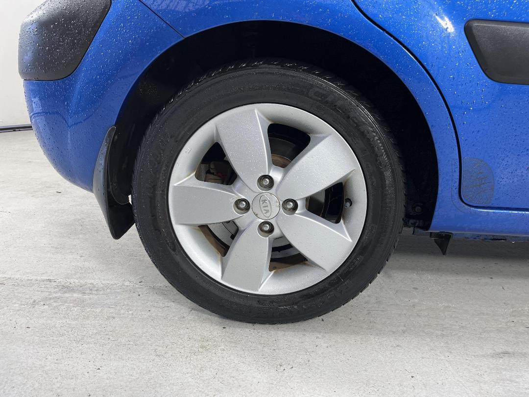 Photo '12' of KIA RIO