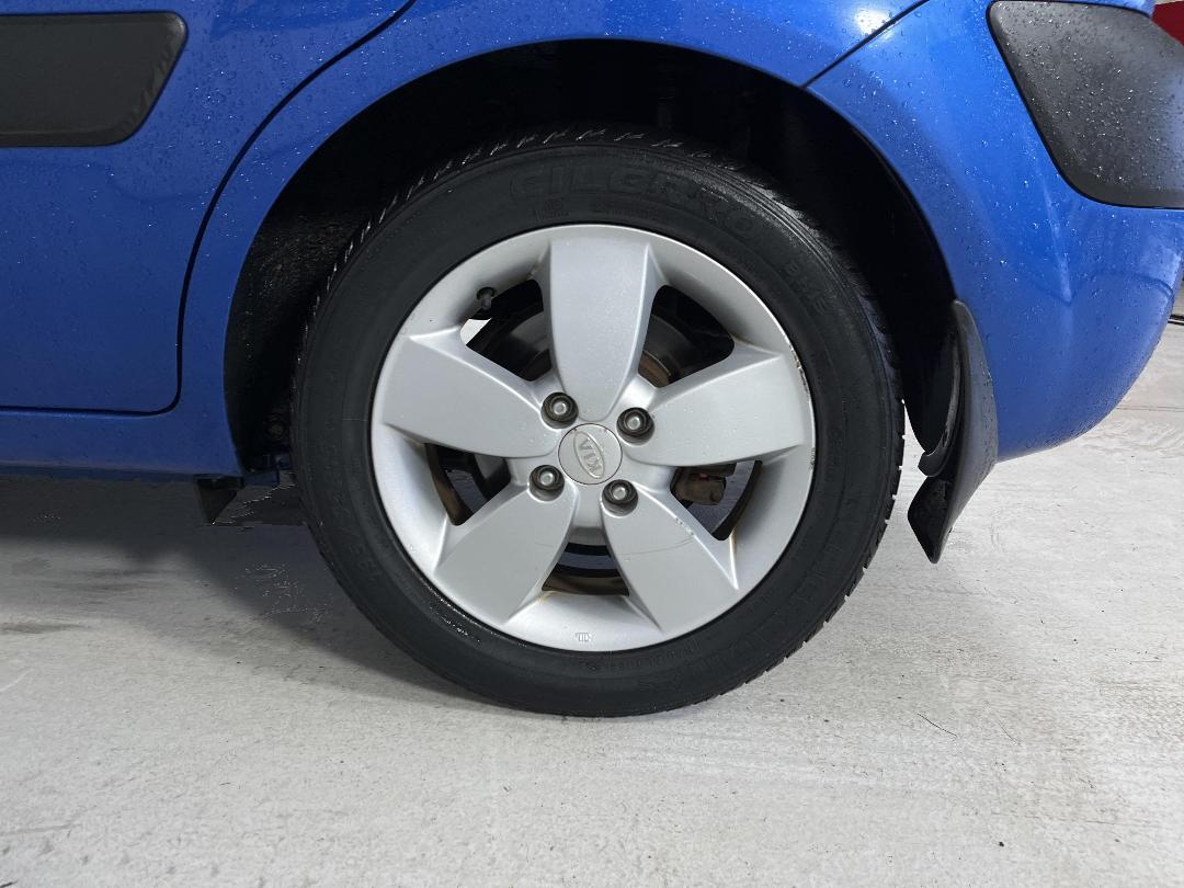 Photo '11' of KIA RIO