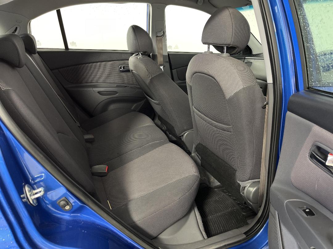 Photo '20' of KIA RIO