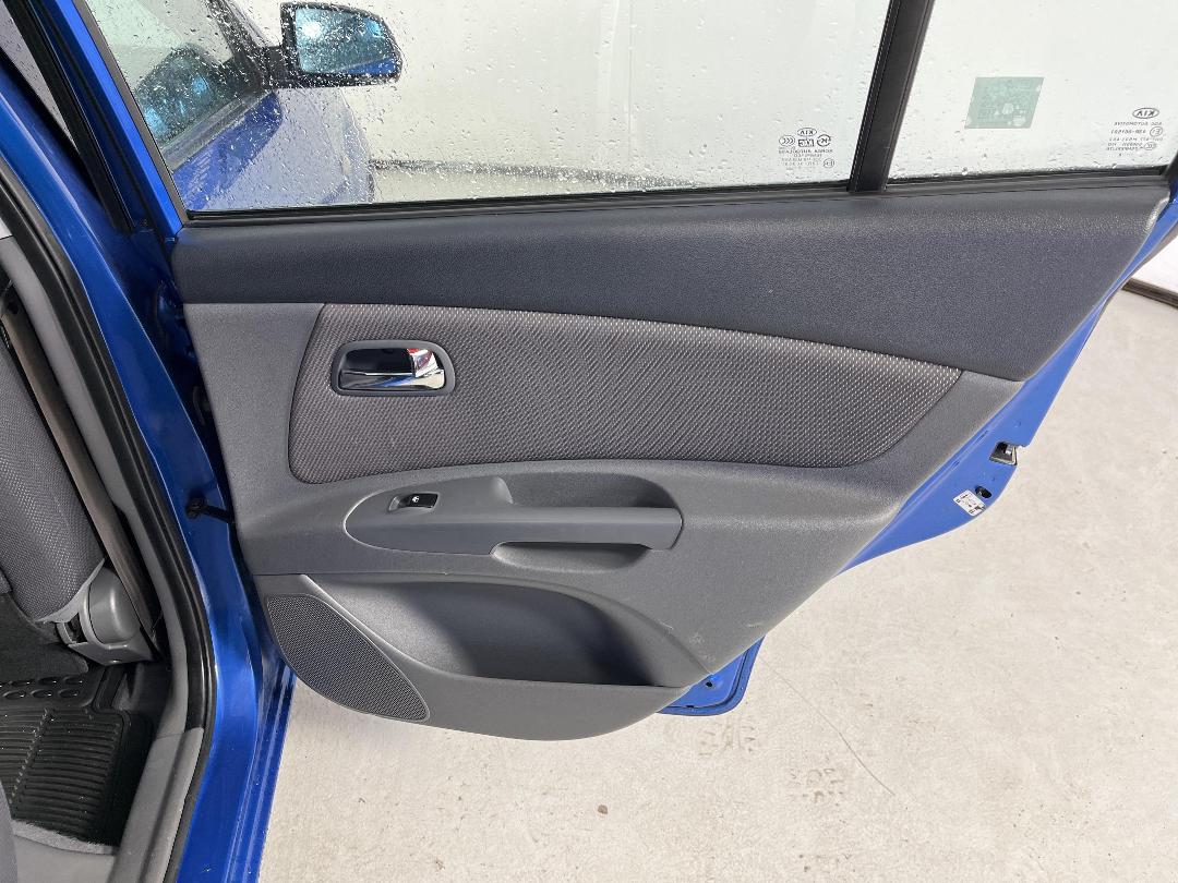 Photo '19' of KIA RIO