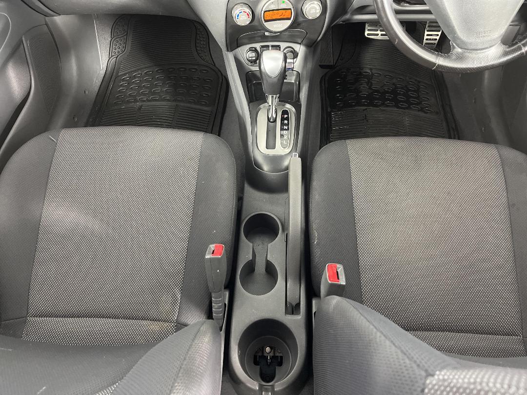 Photo '18' of KIA RIO