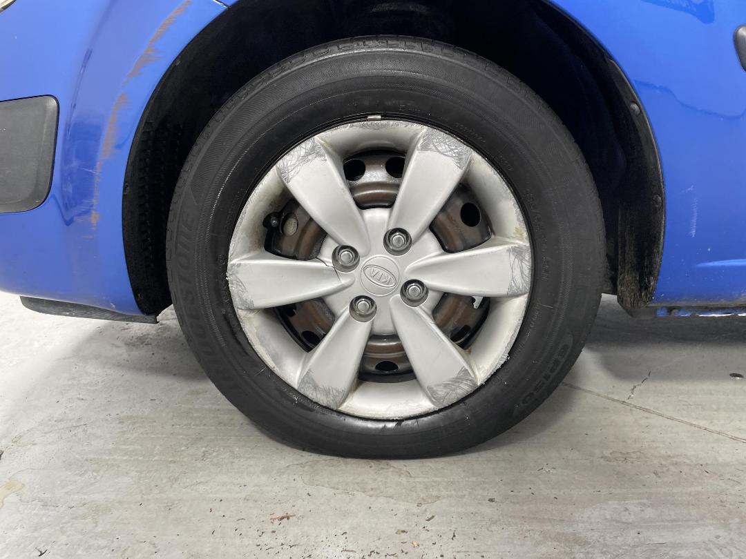 Photo '10' of KIA RIO