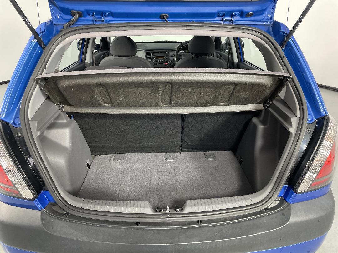 Photo '14' of KIA RIO