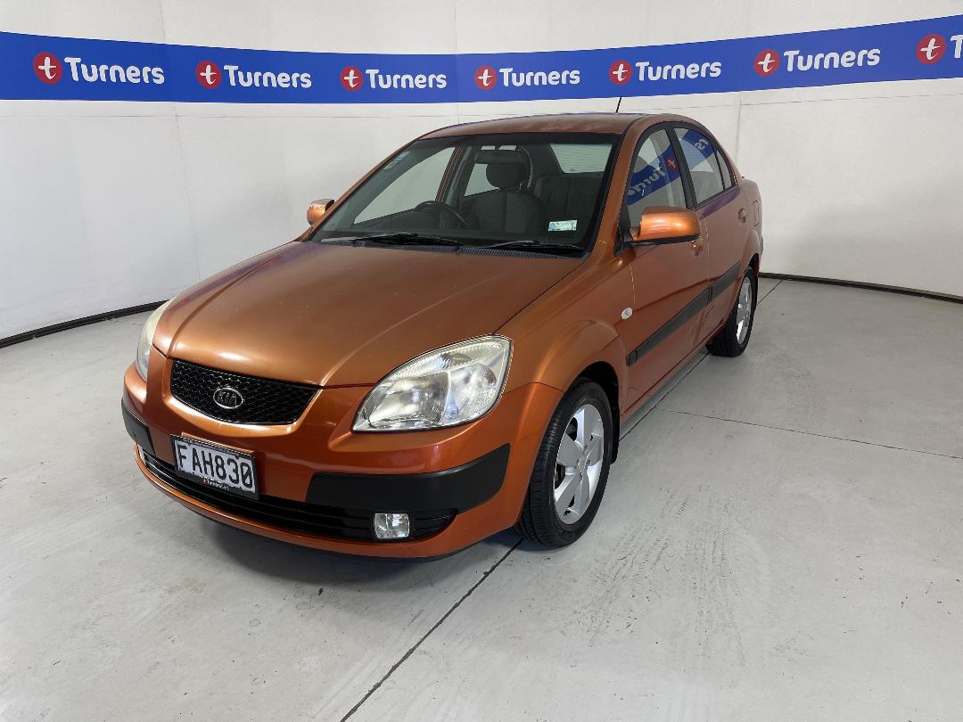 Photo '4' of KIA RIO Photo '4' of KIA RIO