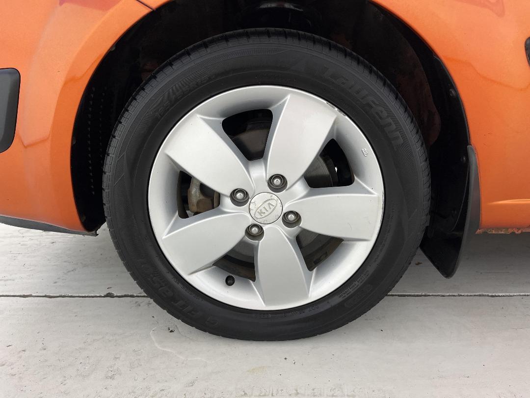 Photo '10' of KIA RIO Photo '10' of KIA RIO