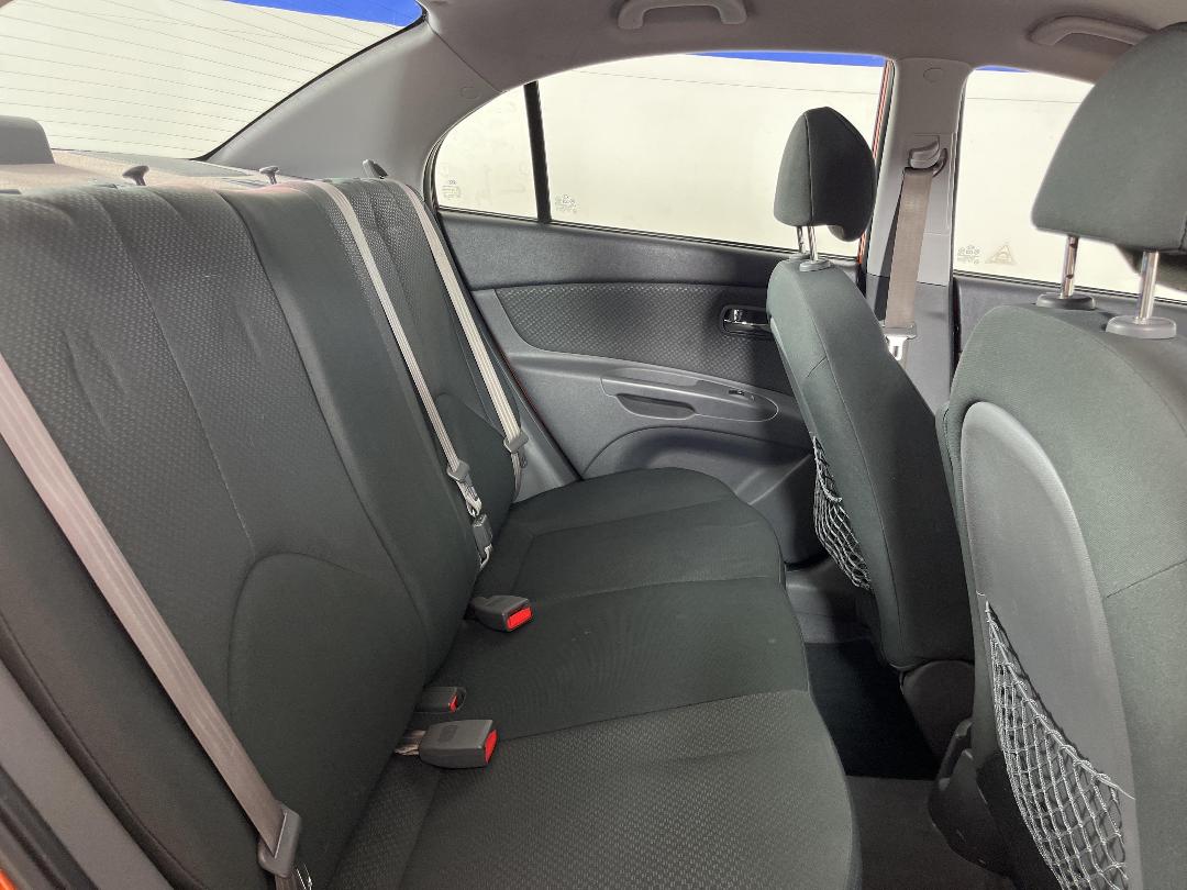 Photo '20' of KIA RIO Photo '20' of KIA RIO