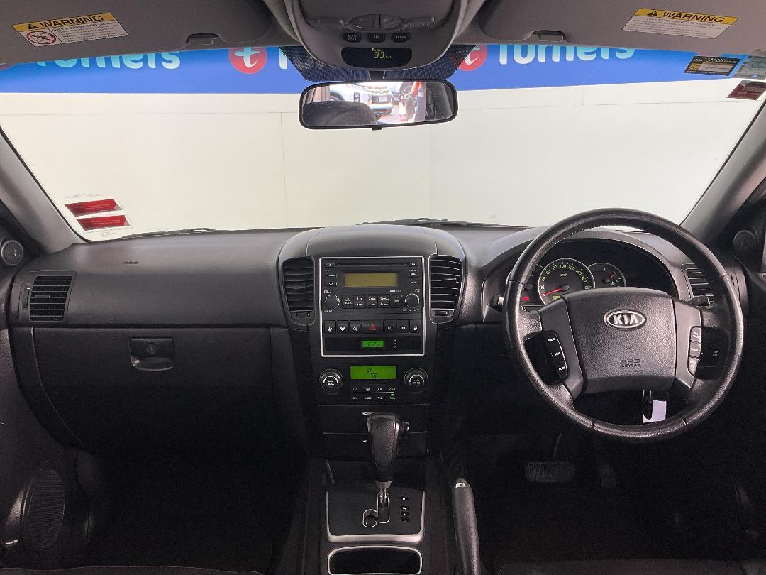 Photo '17' of KIA Sorento