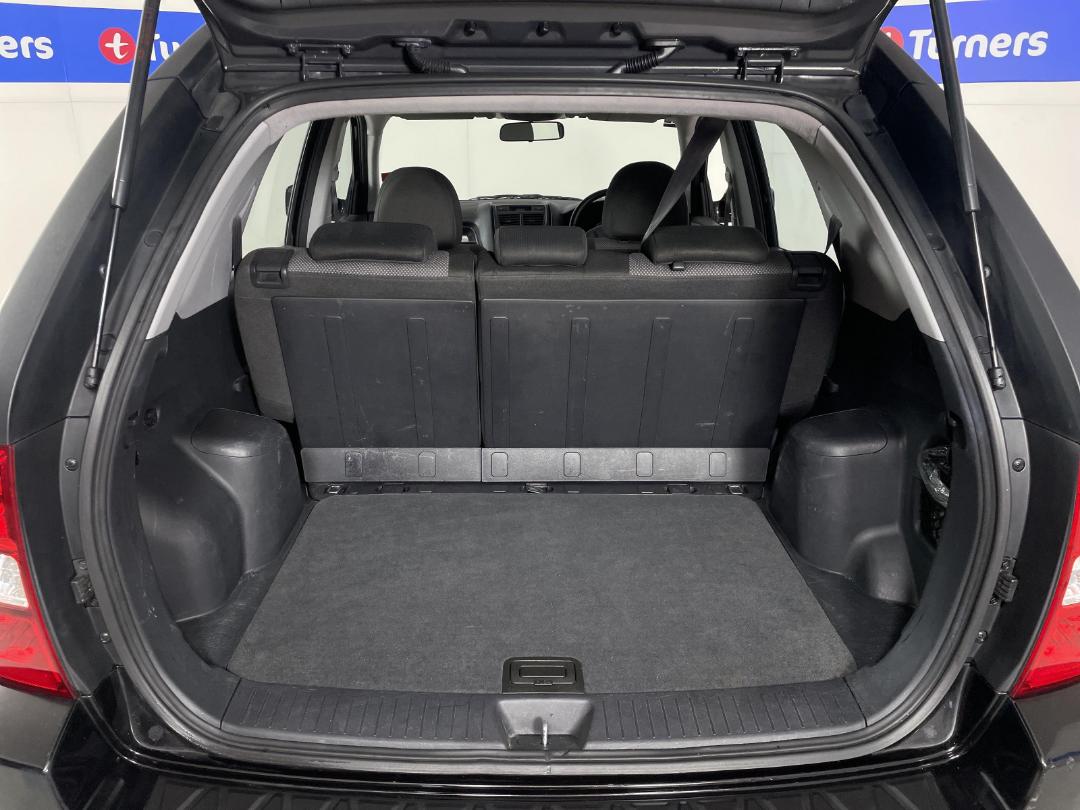 Photo '14' of KIA Sportage Photo '14' of KIA Sportage