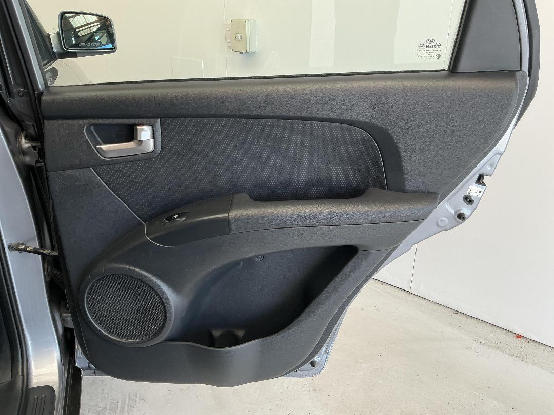 Photo '19' of KIA Sportage Photo '19' of KIA Sportage