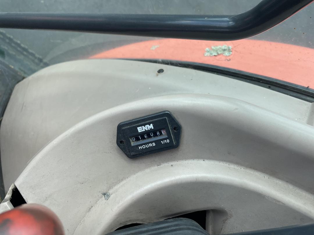 Photo '24' of Kubota M8540 Tractor