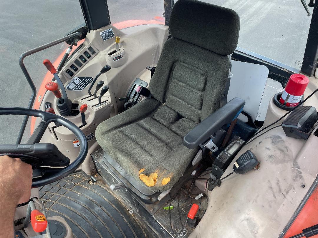 Photo '27' of Kubota M8540 Tractor