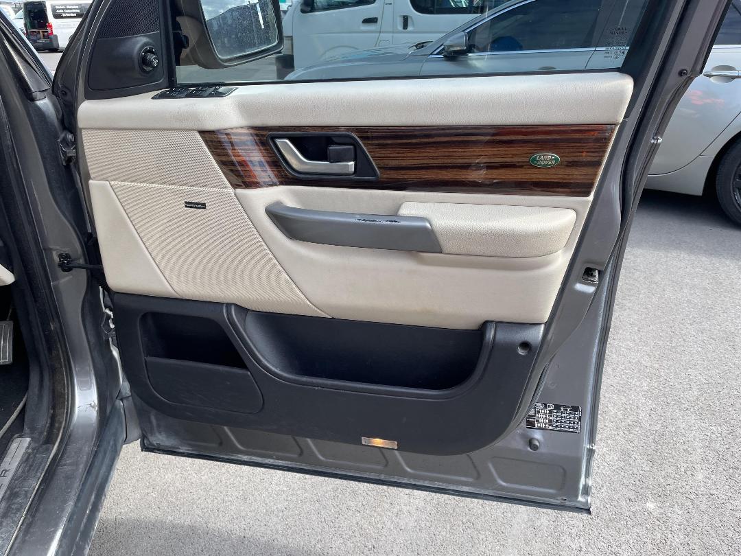 Photo '13' of Land Rover Range Rover