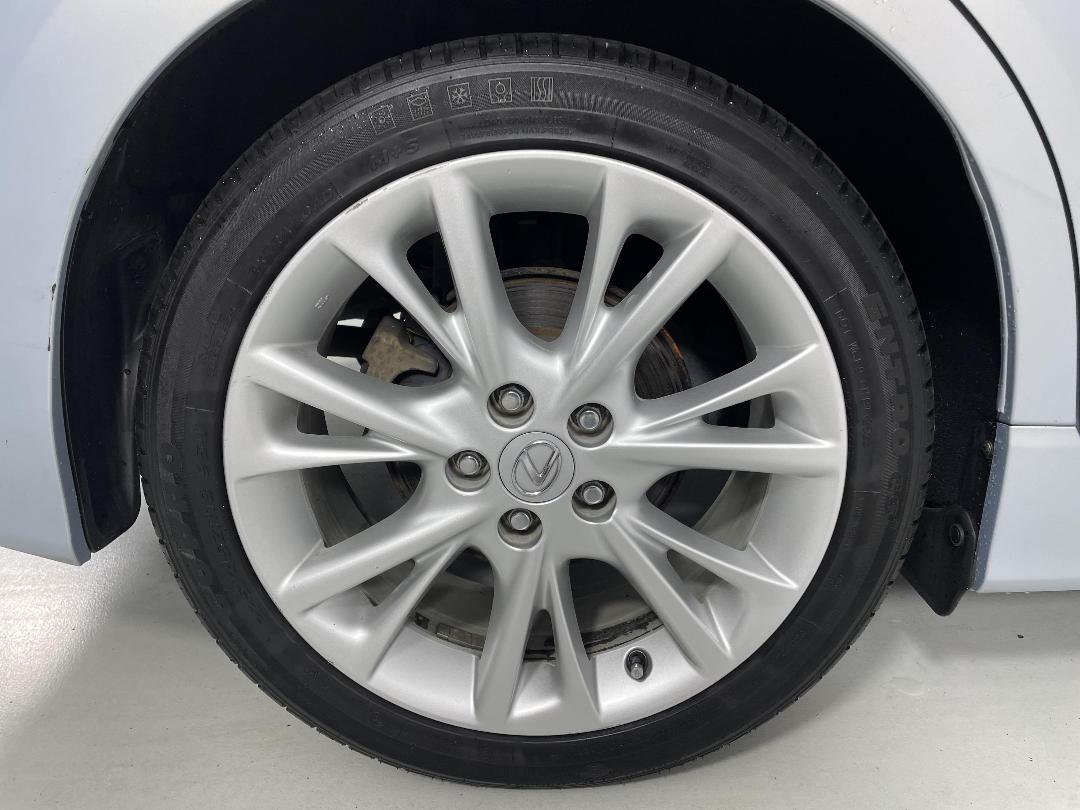 Photo '12' of Lexus HS250H