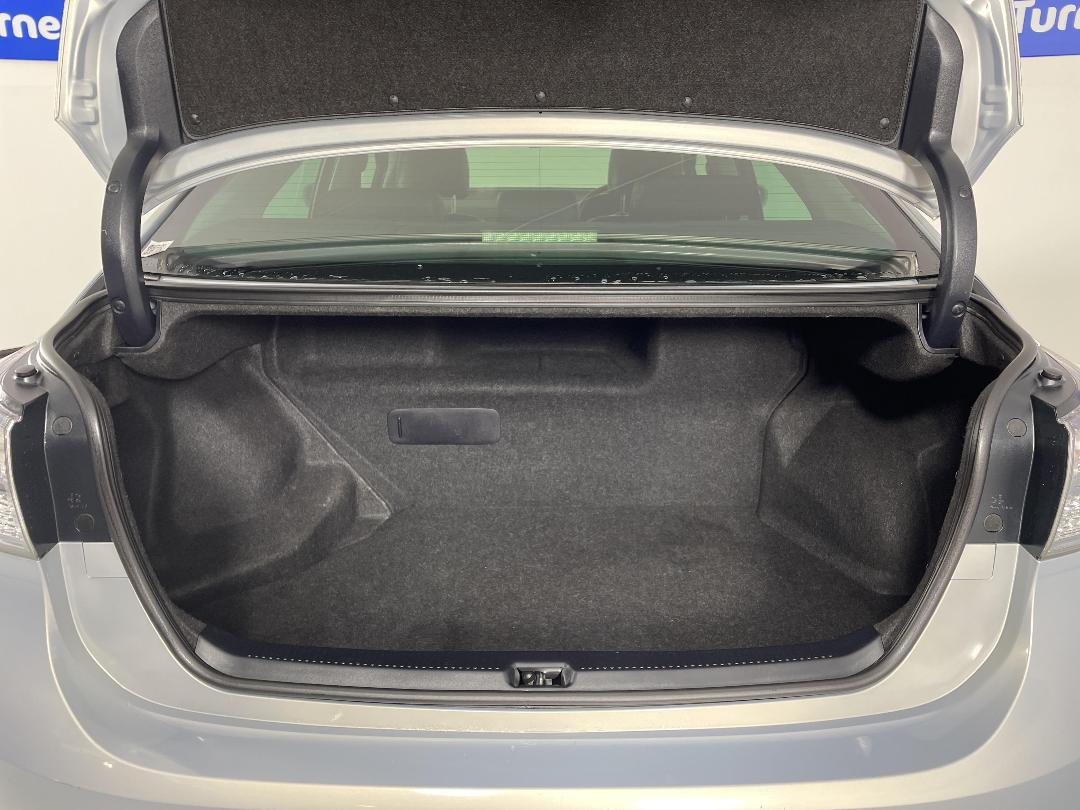 Photo '14' of Lexus HS250H