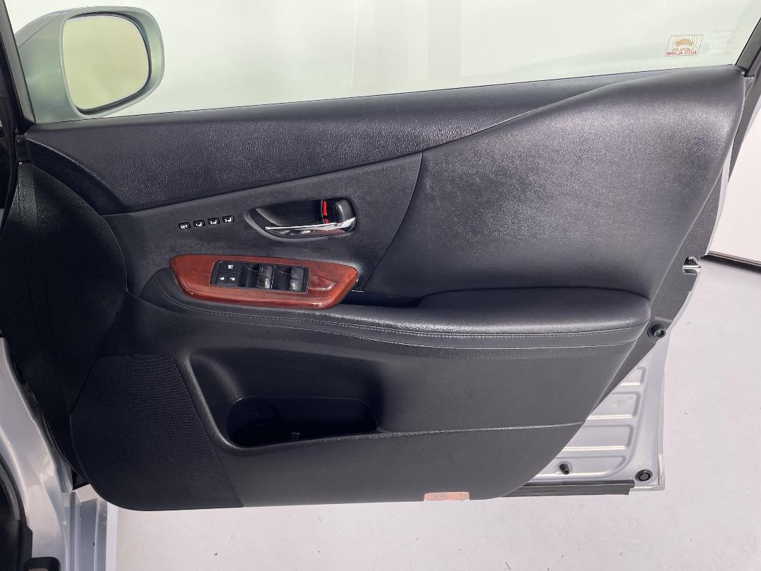 Photo '15' of Lexus HS250H