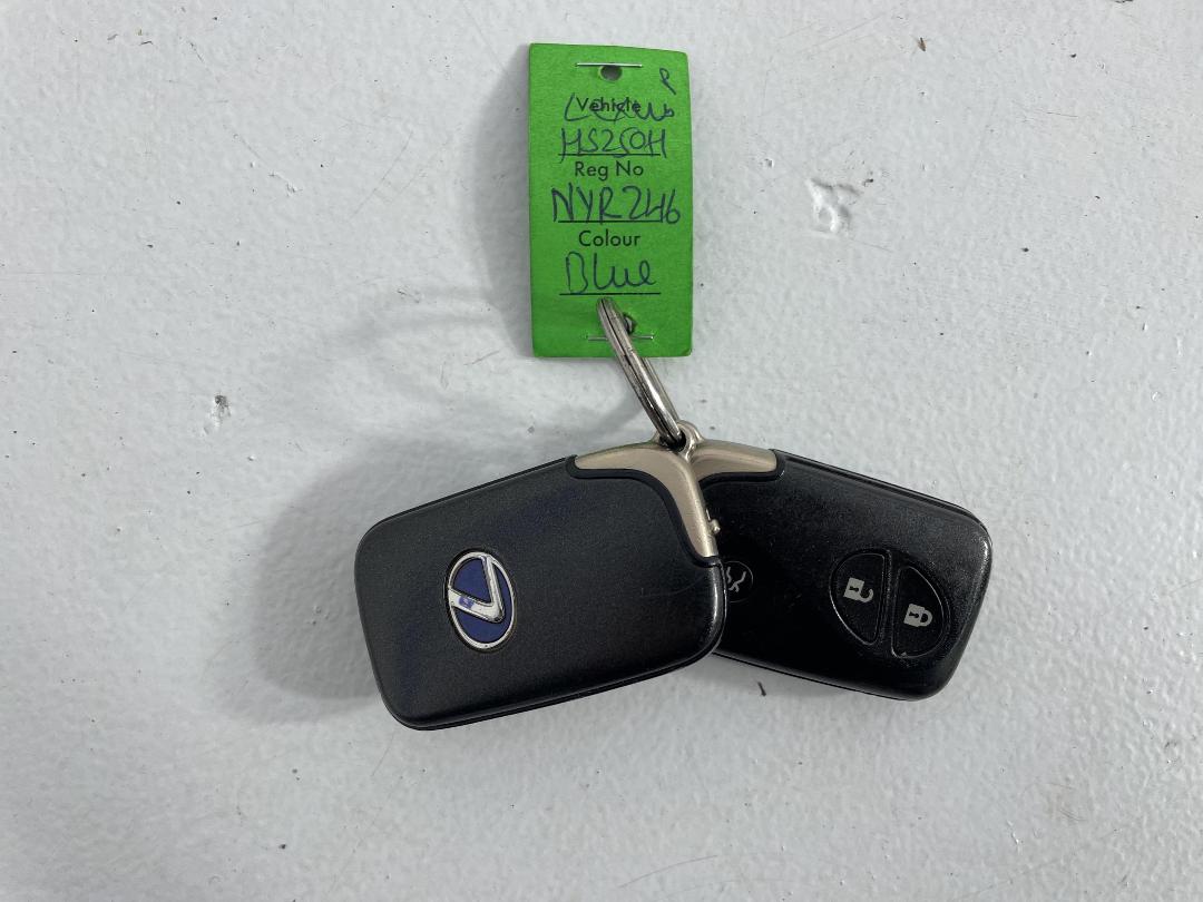 Photo '22' of Lexus HS250H