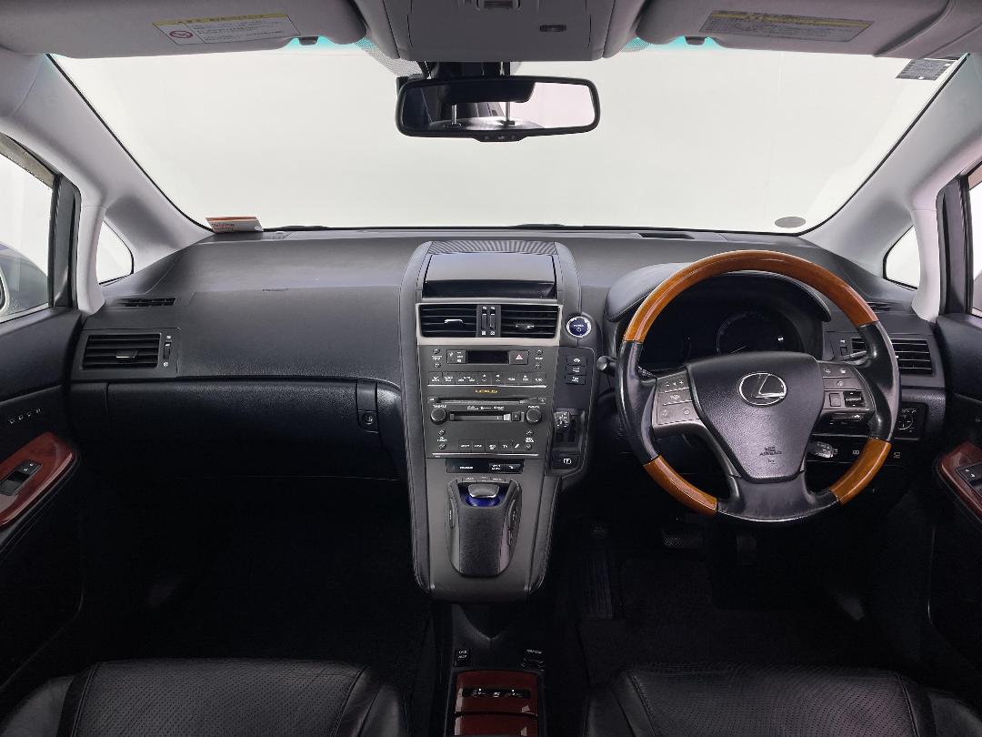 Photo '17' of Lexus HS250H