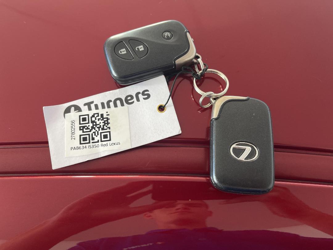 Photo '22' of Lexus IS350 Photo '22' of Lexus IS350