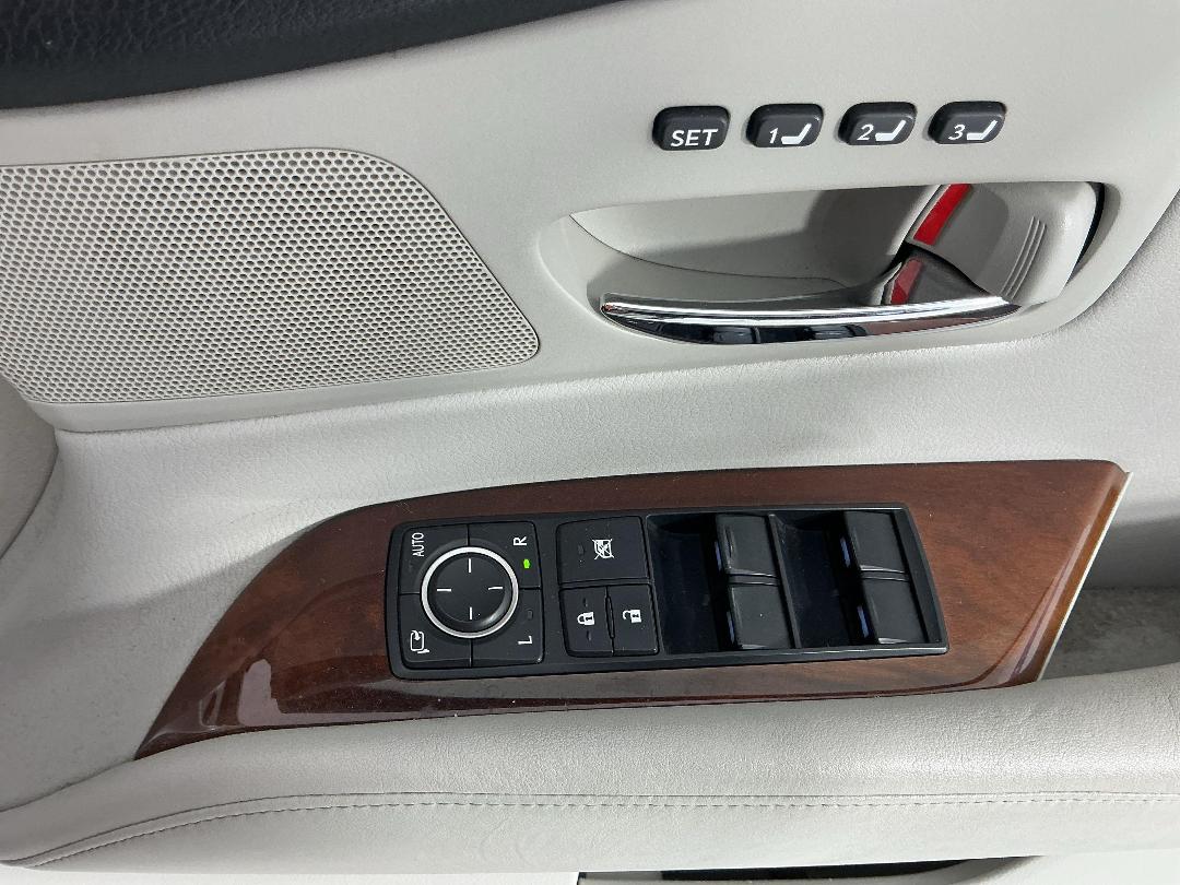 Photo '26' of Lexus RX350