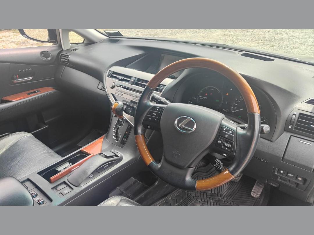 Photo '13' of Lexus RX450H E