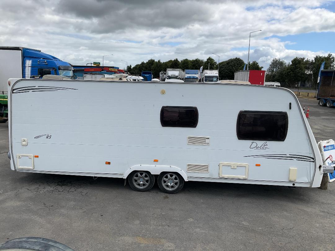 Photo '2' of Lunar Delta RS Caravan - Tandem Photo '2' of Lunar Delta RS Caravan - Tandem