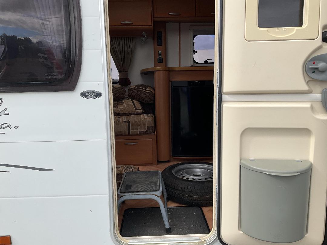 Photo '12' of Lunar Delta RS Caravan - Tandem Photo '12' of Lunar Delta RS Caravan - Tandem