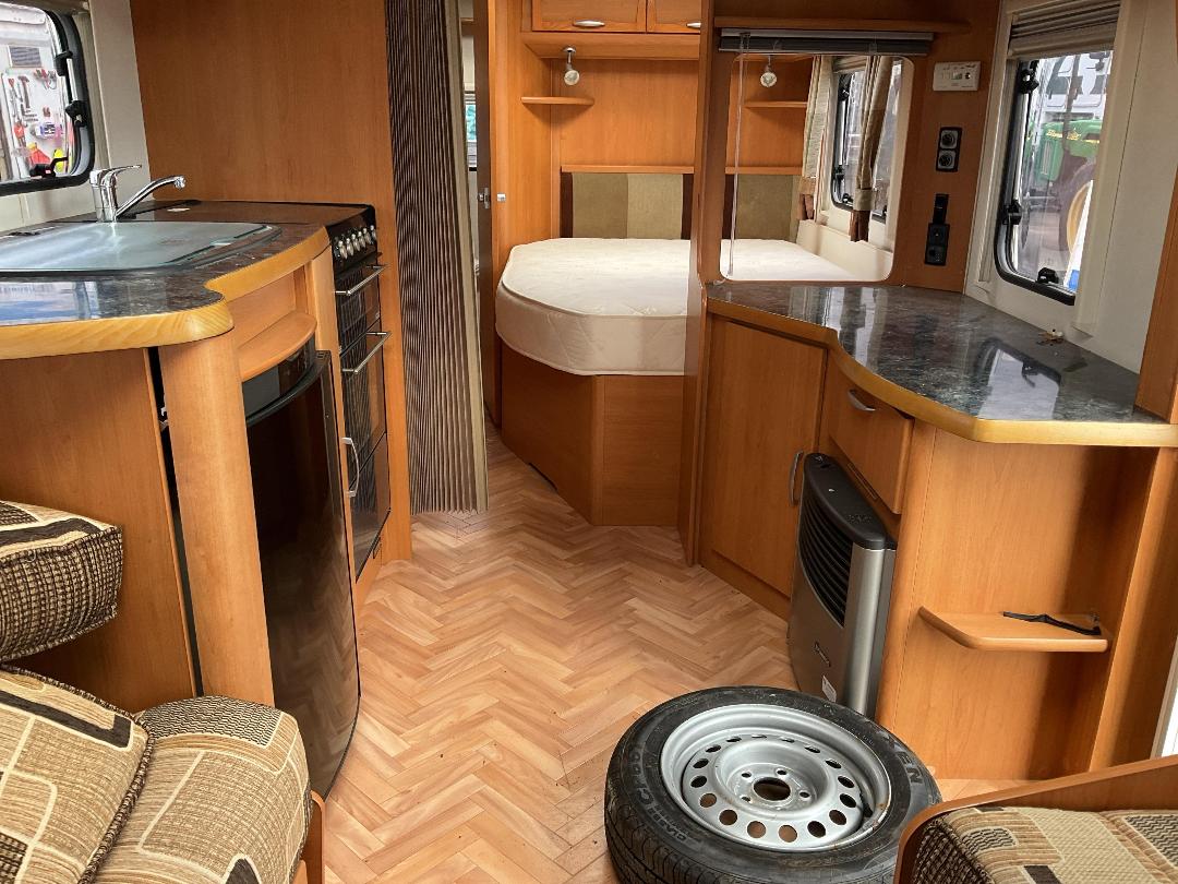 Photo '14' of Lunar Delta RS Caravan - Tandem Photo '14' of Lunar Delta RS Caravan - Tandem