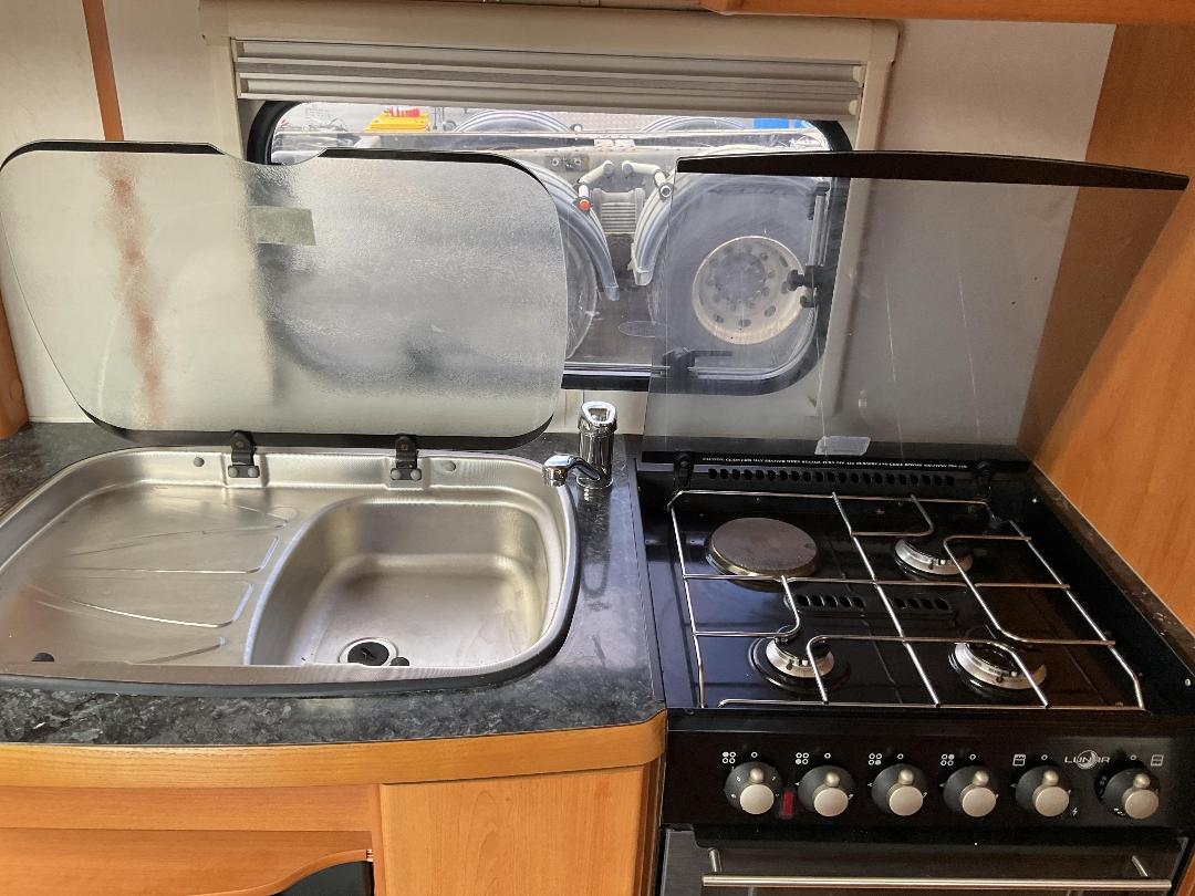 Photo '16' of Lunar Delta RS Caravan - Tandem Photo '16' of Lunar Delta RS Caravan - Tandem