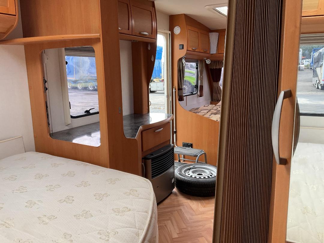 Photo '29' of Lunar Delta RS Caravan - Tandem Photo '29' of Lunar Delta RS Caravan - Tandem